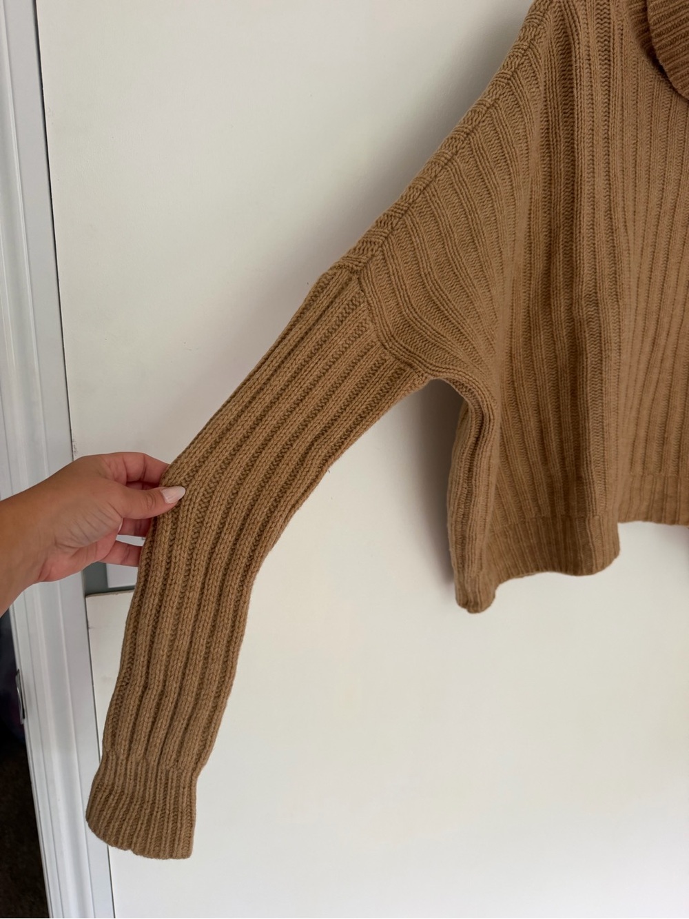 Ralph Lauren Blue Label 80 Wool 20 Cashmere Camel Tan Crop Boxy Knit Turtleneck - Picture 3 of 16